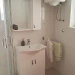 Pere Apartment Povljana