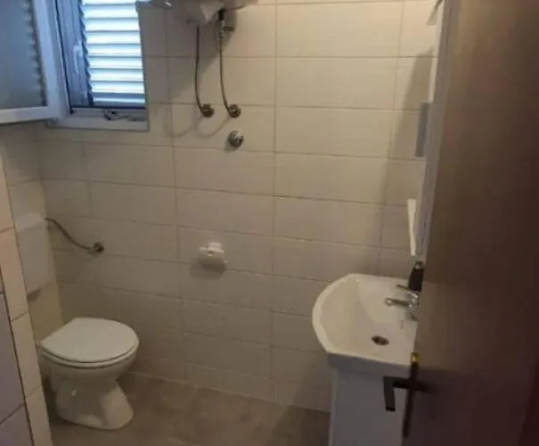 Pere Apartment Povljana