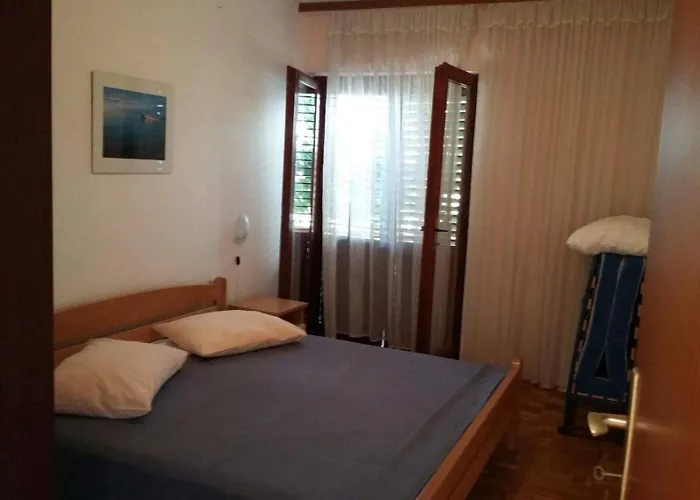 Apartment Pere Povljana